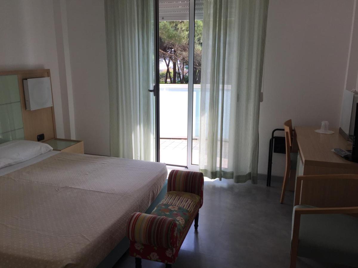 Hotel Sahara Milano Marittima Exterior photo